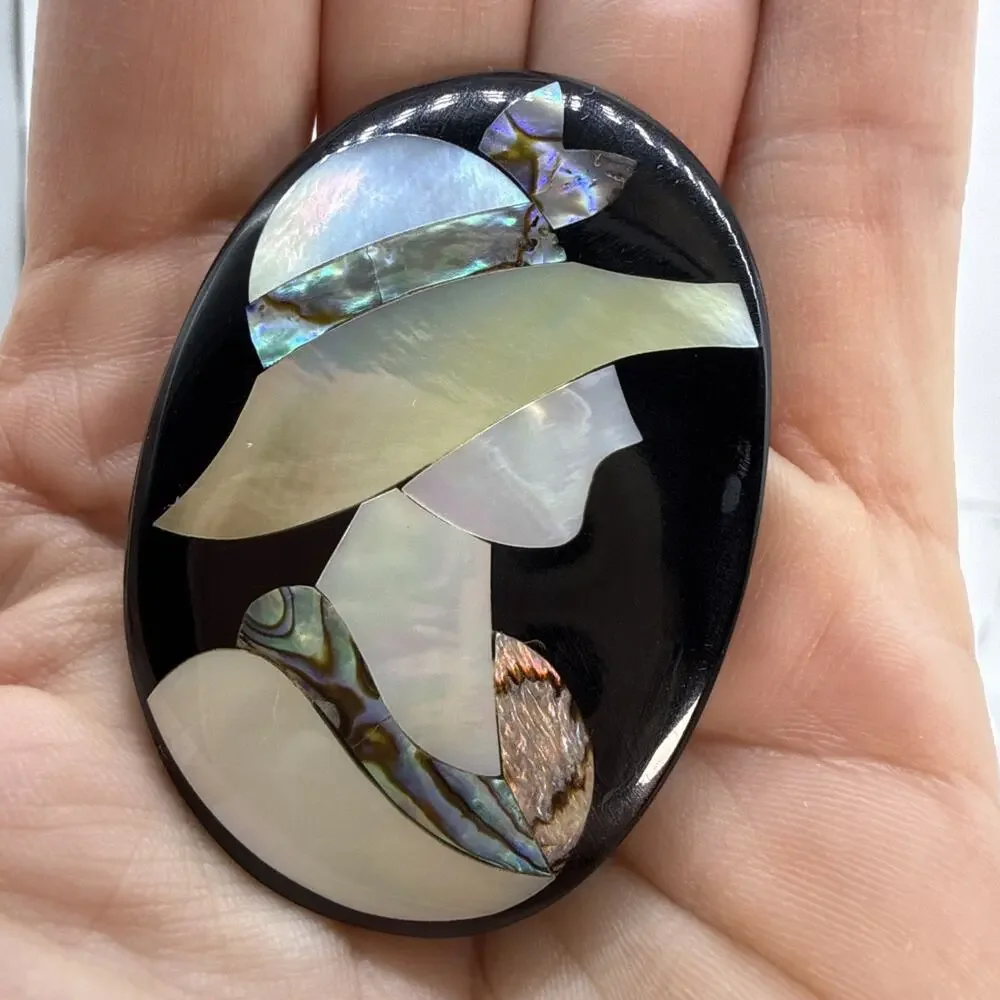 Abalone Pendant Oval Inlaid Lady In Hat